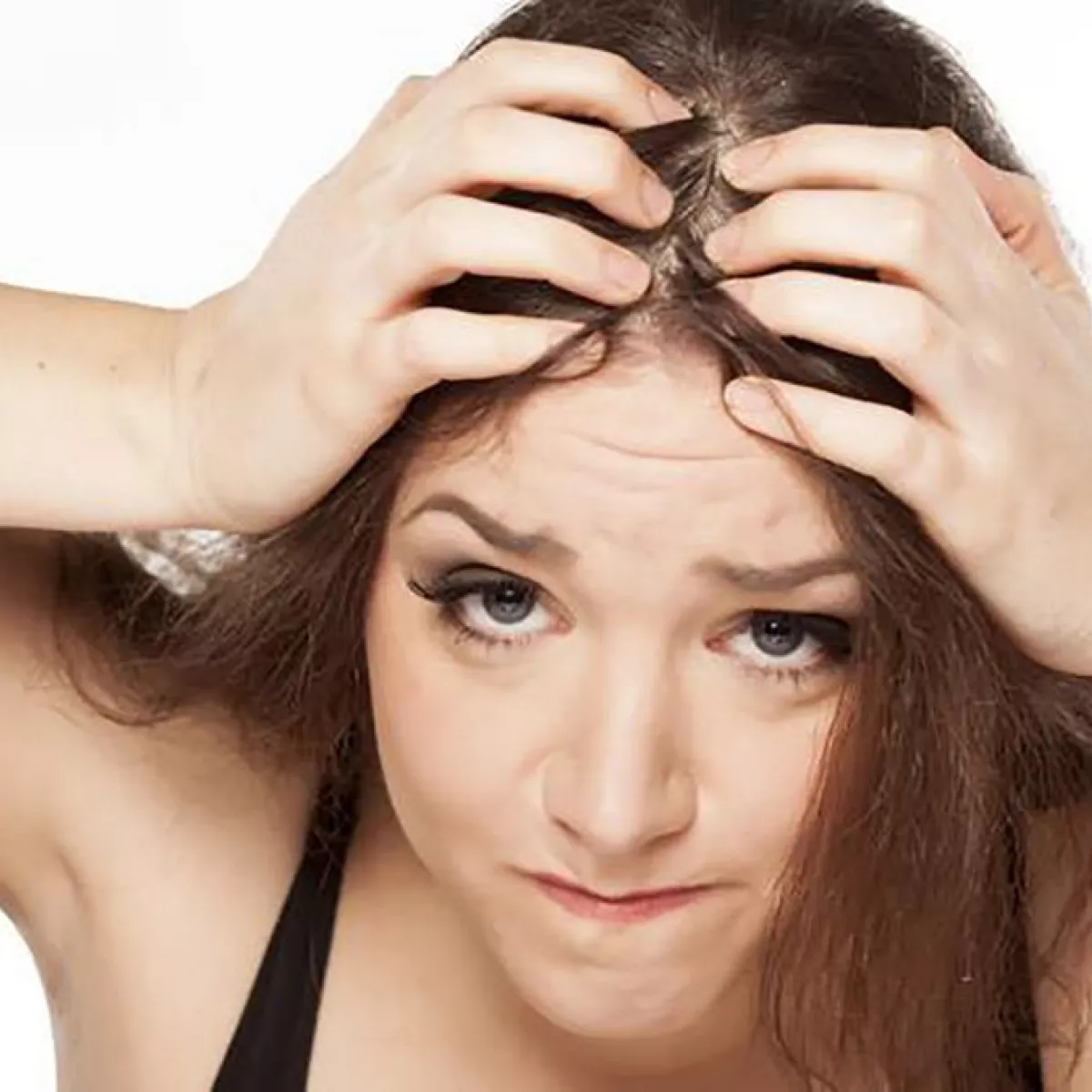 ¿Teñirse el pelo puede causar alopecia?